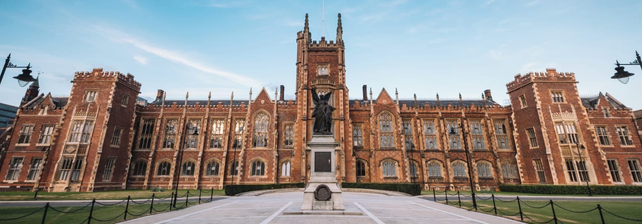 Queen's University Belfast -تحصیل دکترا
