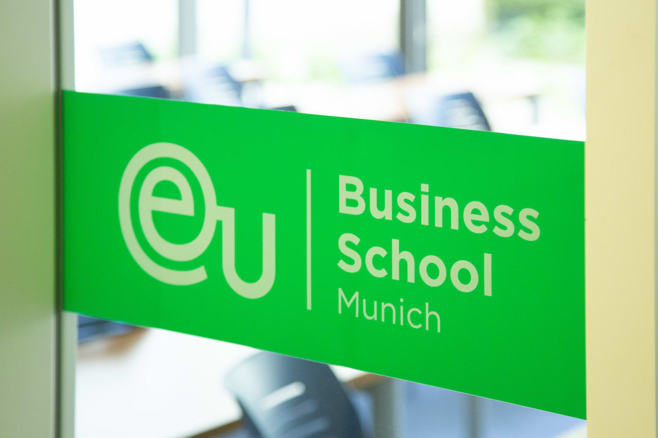 EU Business School MBA (debesų kompiuterija)