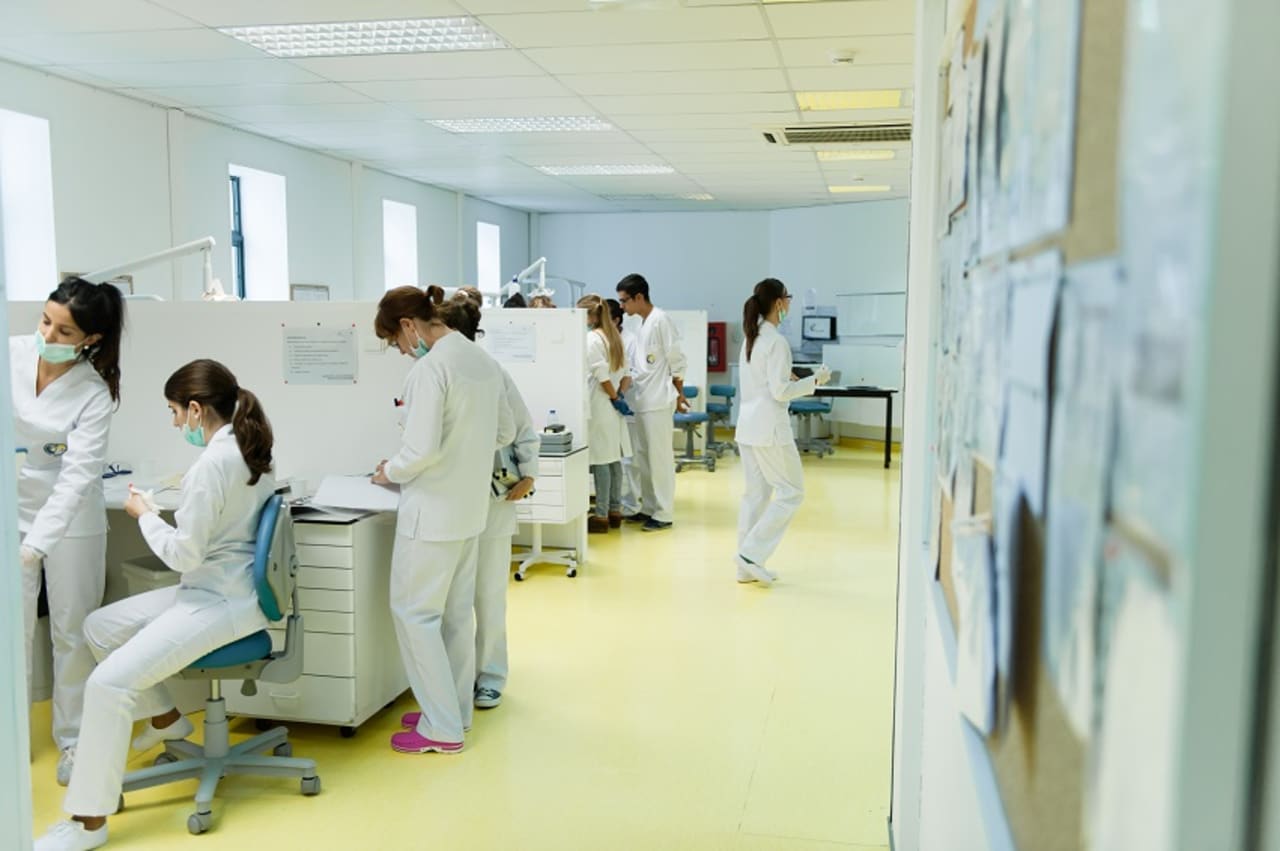 Egas Moniz School of Health & Science Mestrado Integrado em Odontologia
