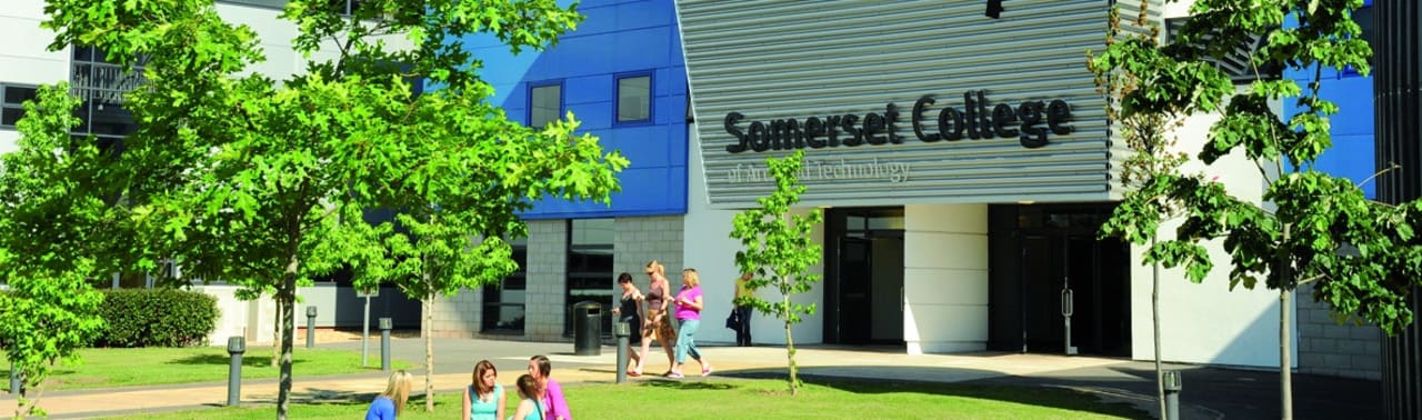 Somerset College Licenciatura en textiles y diseño de la superficie