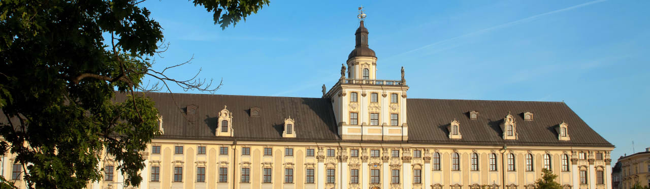 University of Wroclaw Äritegevuse ja halduse bakalaureus (erialad: äri, rahandus, valitsemine)