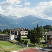 Les Roches