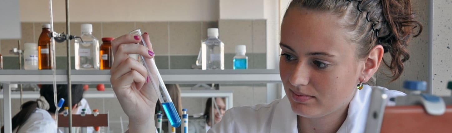 Charles University Faculty of Pharmacy Master in Pharmaceutical Sciences
