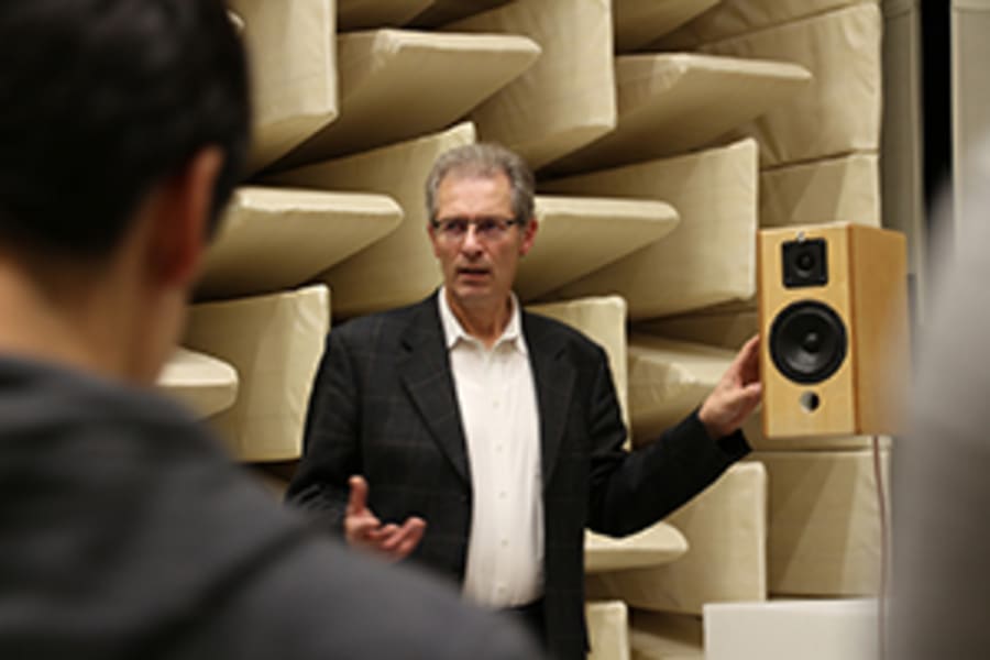 121526_Degaudiolab.jpg