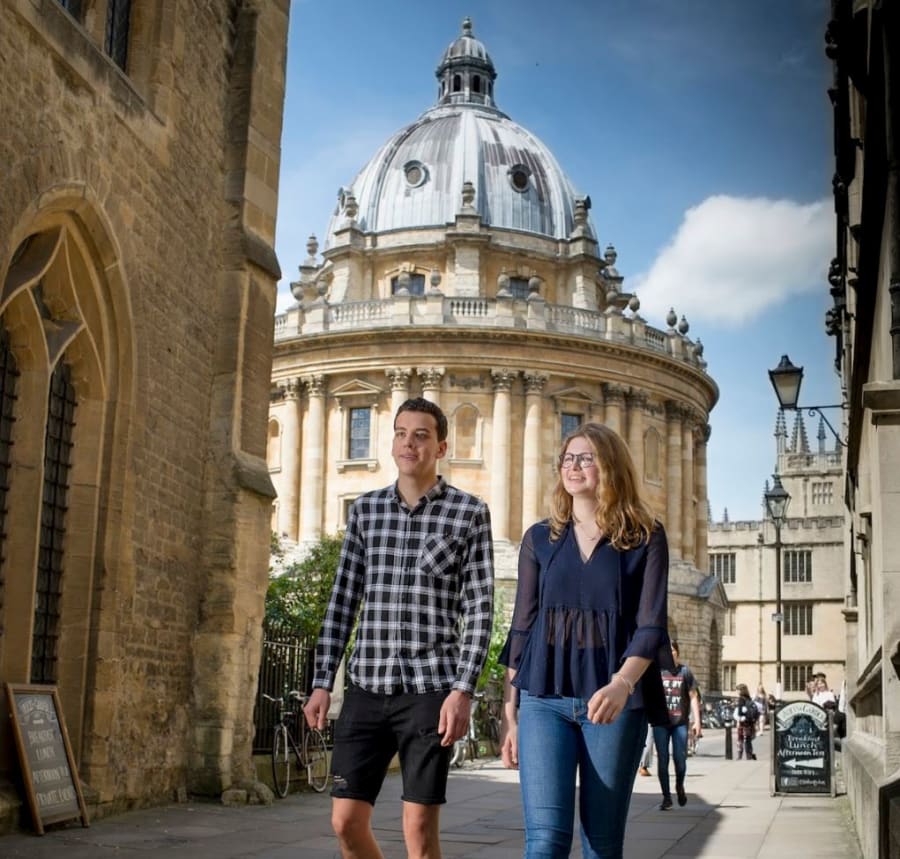 Students by the Radcliffe Camera, Oxford