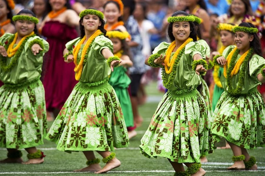 77128_hawaiian-hula-dancers-377653_640.jpg