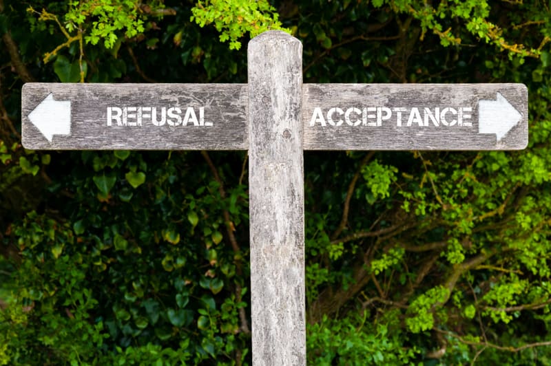 REFUSAL versus ACCEPTANCE directional signs
