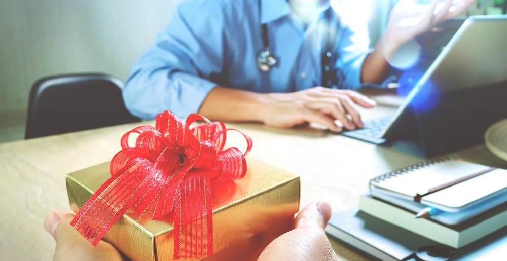 Best Gift Ideas for Medical Students