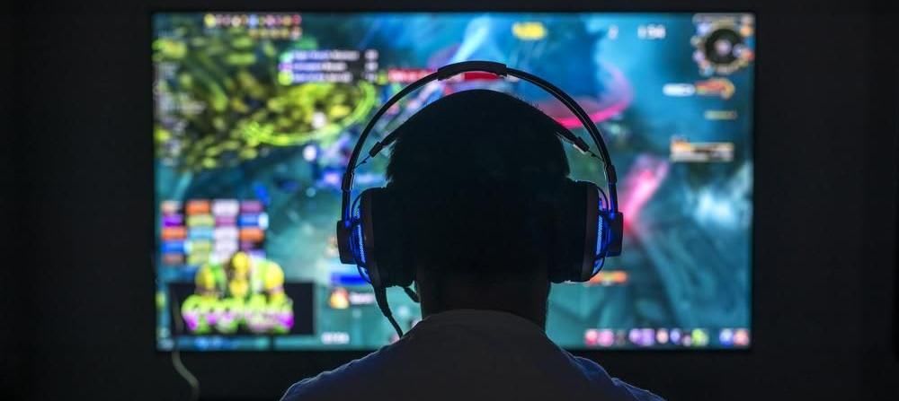 What You Need To Know About College eSports