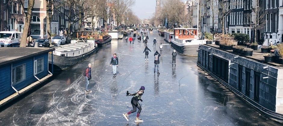 ice skating amsterdam
