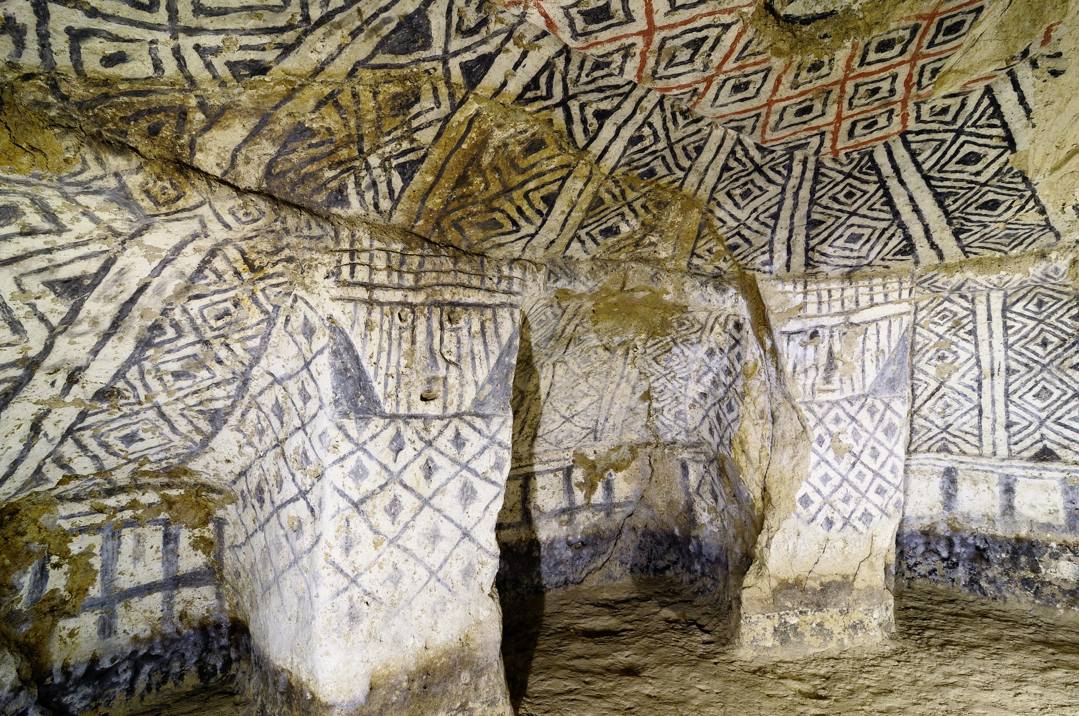 Tierradentro - burial caves