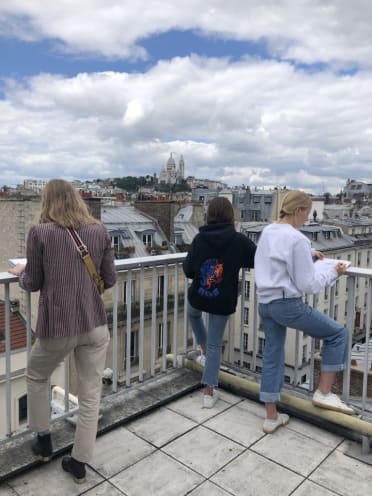 145396_students-on-pca-s-secret-terrasse-drawing-the-cityscape-1024x768.jpg