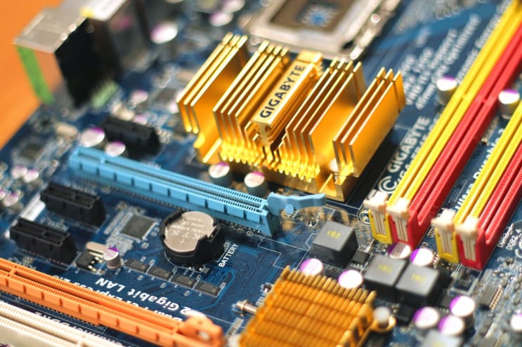 128474_technology-computer-chips-gigabyte.jpg